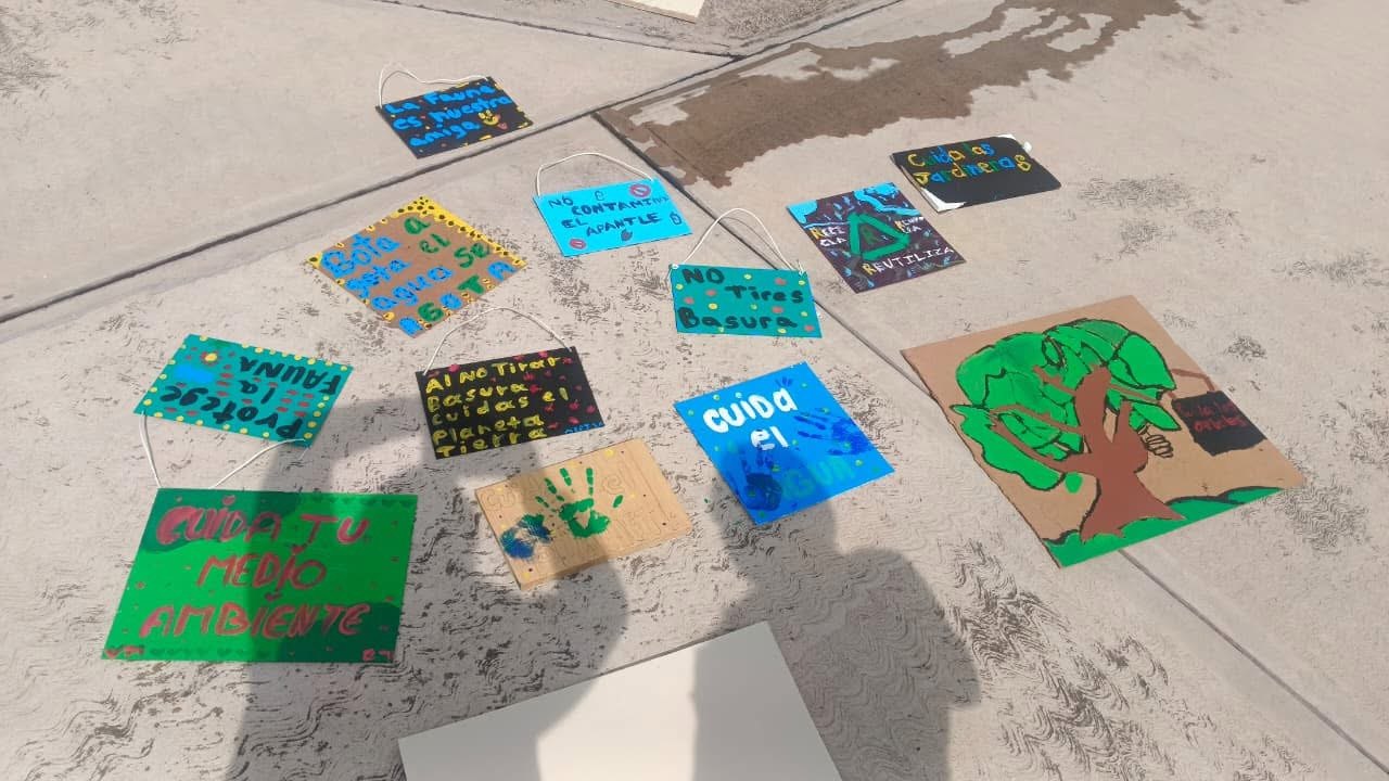 Carteles ambientales realizados por alumnos
